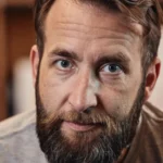 Brendan Greene (PUBG) e Creative Squad são confirmados na gamescom latam 2026! Confira preços de ingressos e datas dos painéis.