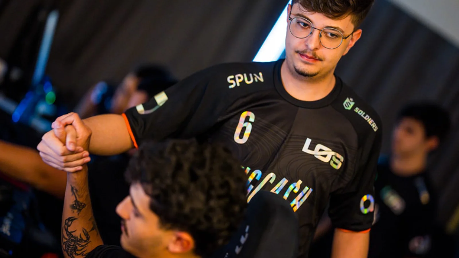 A LOS domina a Four Angry Man e garante vaga na Fase Suíça do Major de Rainbow Six Siege! Confira a agenda de FaZe, FURIA e NiP para este domingo (10).