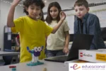 O Educacional, da Positivo Tecnologia, destaca como o ensino de robótica e inteligência artificial atende às diretrizes da BNCC Computação no Brasil.