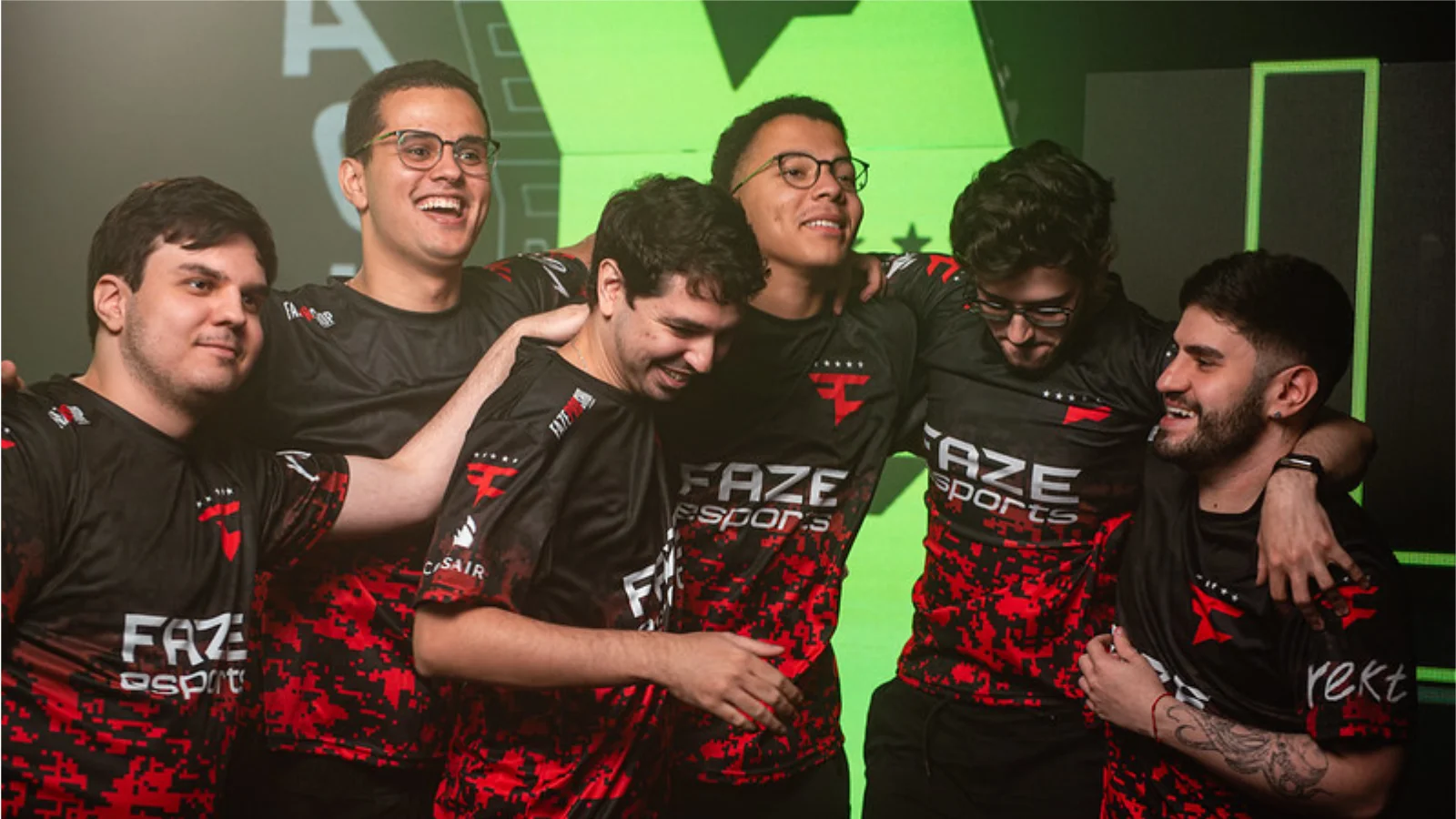 A FaZe Clan venceu a FURIA por 2 a 1 e conquistou a South America League de Rainbow Six Siege! Veja os prêmios e a vaga na EWC.