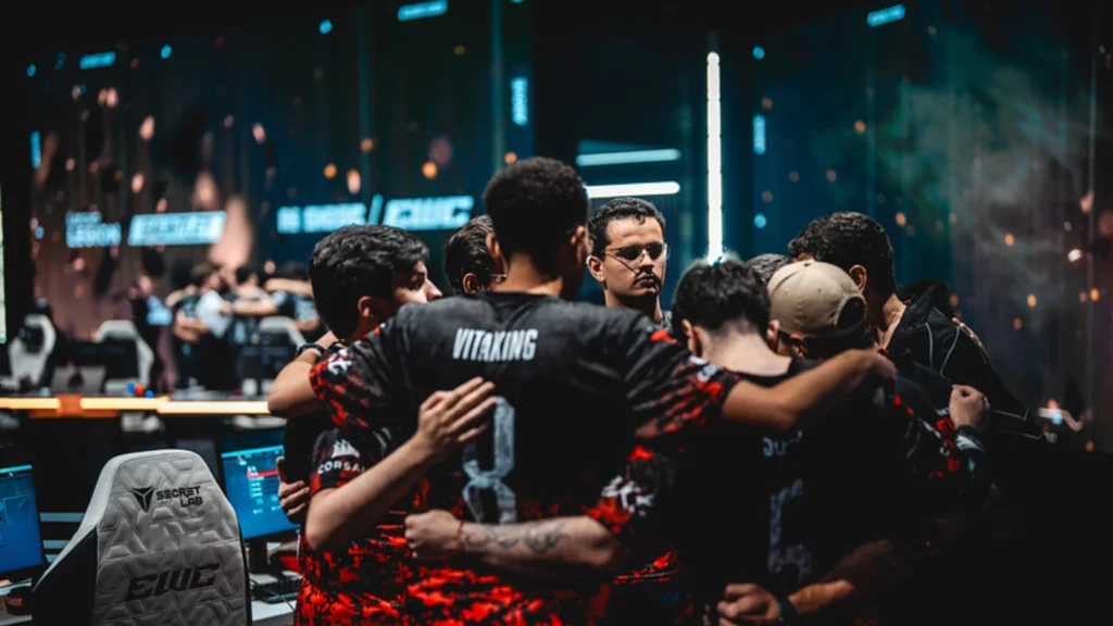 A FaZe Clan é campeã da EWC 2026 de Rainbow Six Siege! Veja como a equipe venceu a FURIA por 3 a 1 e faturou R$ 4 milhões em Paris.
