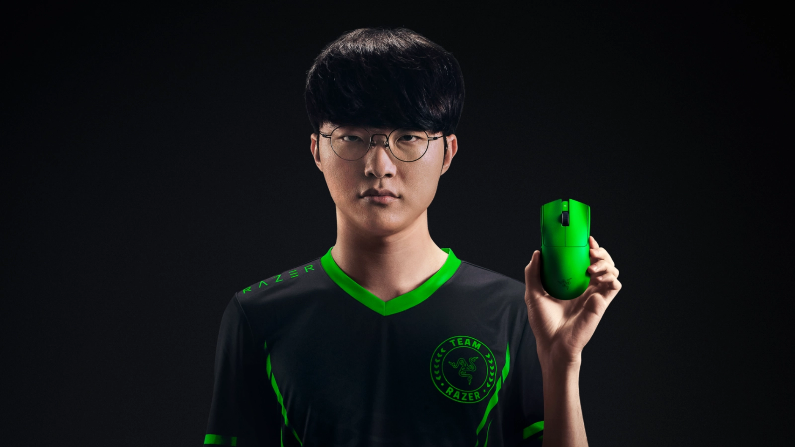 Razer Revela o Mouse Gamer Ultraleve Razer Viper V4 Pro Esports Green em Edição Oficial dos Campeões